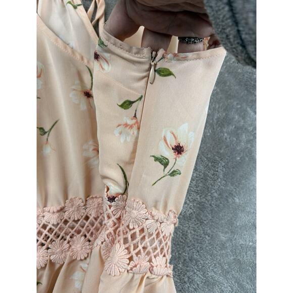 E&M Floral Lace Trim Spaghetti Strap Side Zip Tie Mini Dress SmallFemme Fatale - Picture 4 of 10